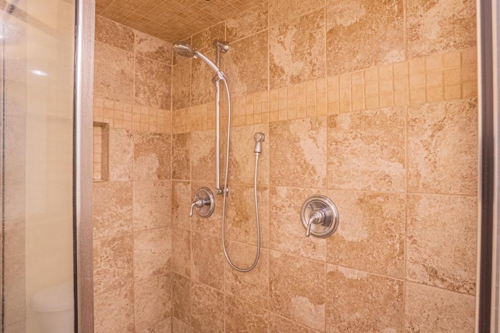 1686 Bluff Villas Renovated Sleeps 8 Walk To Salty Dog Sea Pines ヒルトンヘッドアイランド エクステリア 写真