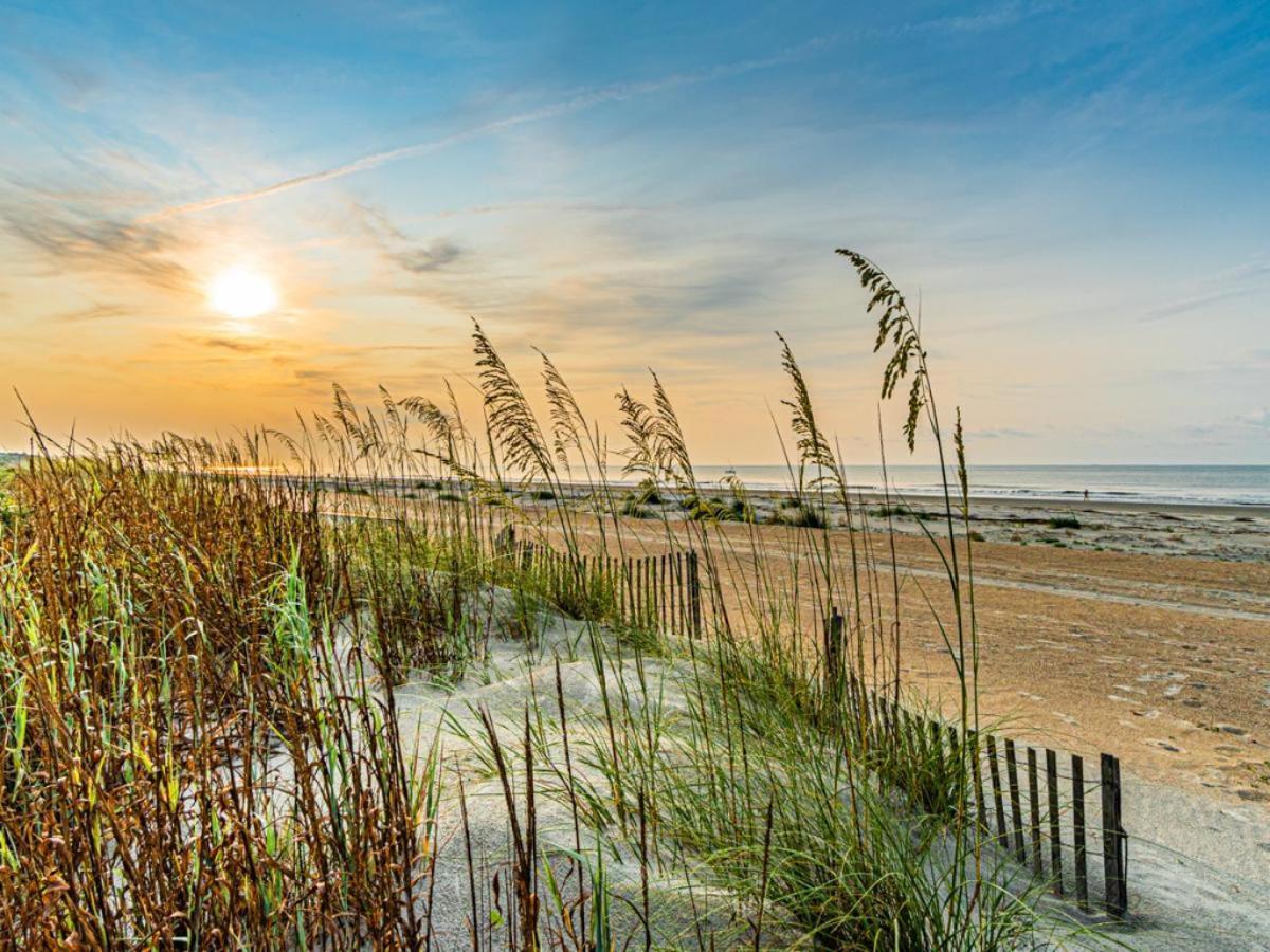 1686 Bluff Villas Renovated Sleeps 8 Walk To Salty Dog Sea Pines ヒルトンヘッドアイランド エクステリア 写真