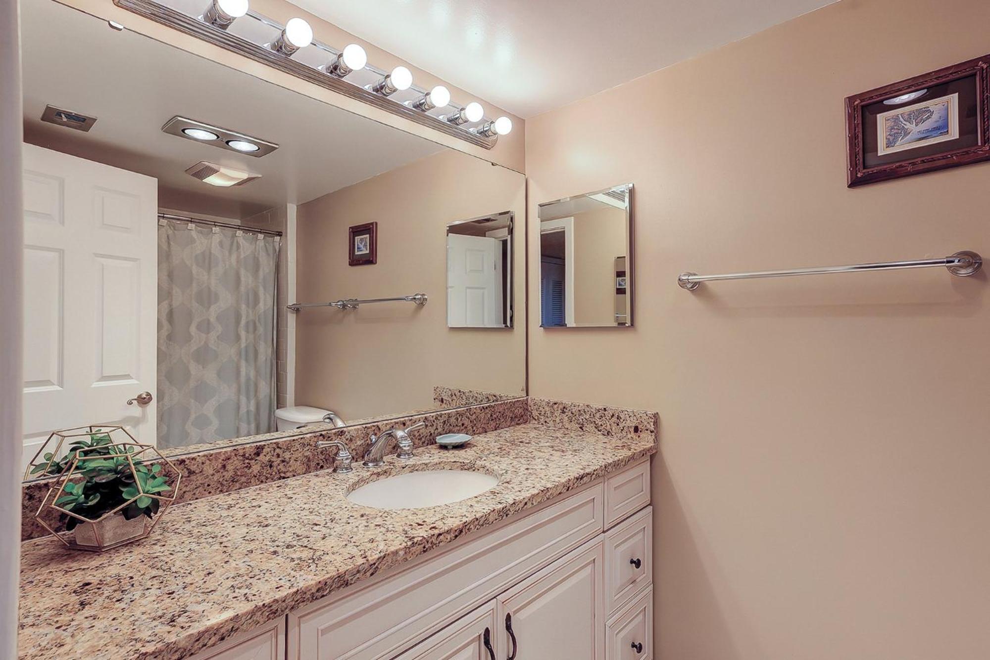 1686 Bluff Villas Renovated Sleeps 8 Walk To Salty Dog Sea Pines ヒルトンヘッドアイランド エクステリア 写真