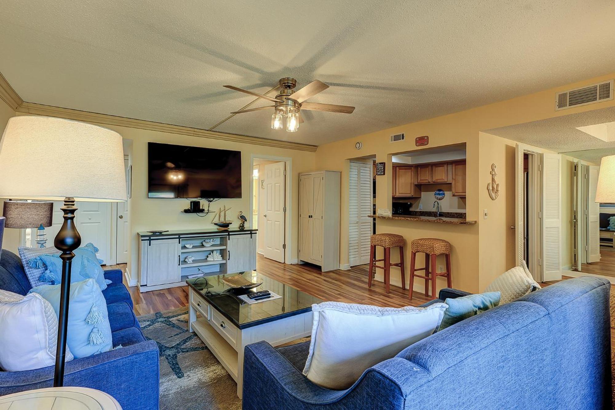1686 Bluff Villas Renovated Sleeps 8 Walk To Salty Dog Sea Pines ヒルトンヘッドアイランド エクステリア 写真