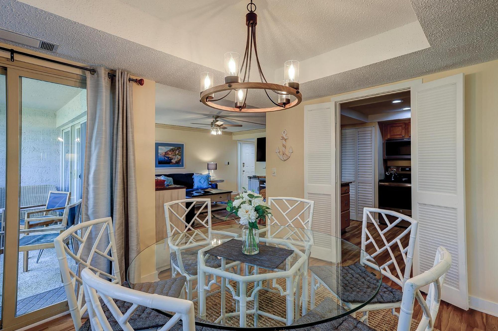 1686 Bluff Villas Renovated Sleeps 8 Walk To Salty Dog Sea Pines ヒルトンヘッドアイランド エクステリア 写真